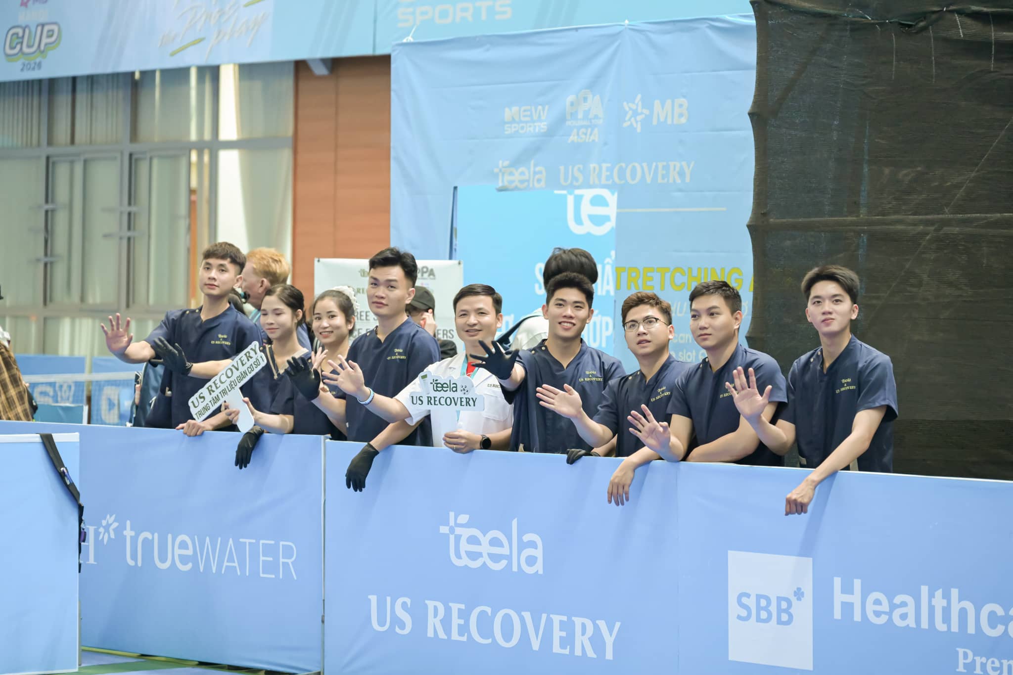 Bác sĩ Quang Hòa và đội ngũ US Recovery